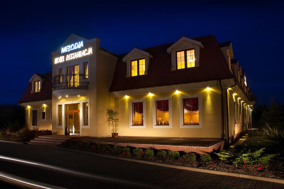 Hotel Melodia *** Buk  Eksteriør billede